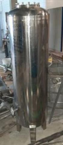 Продается Емкость нержавеющая, объем — 0,2 куб.м